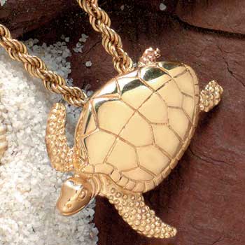 Sea Turtle Pendant in 14K Gold